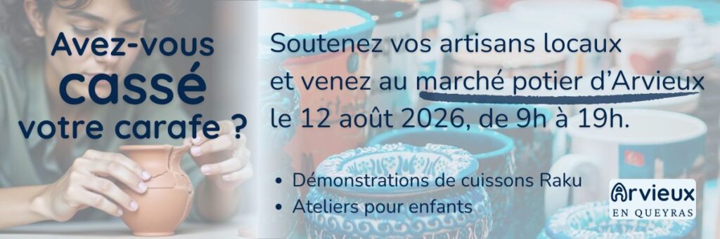 Bannière promotionnelle originale pour le marché potier d'Arvieux, avec une image de carafe cassée